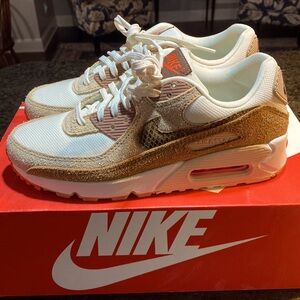 Nike Air Max. Pale Ivory. NWB. 7.5